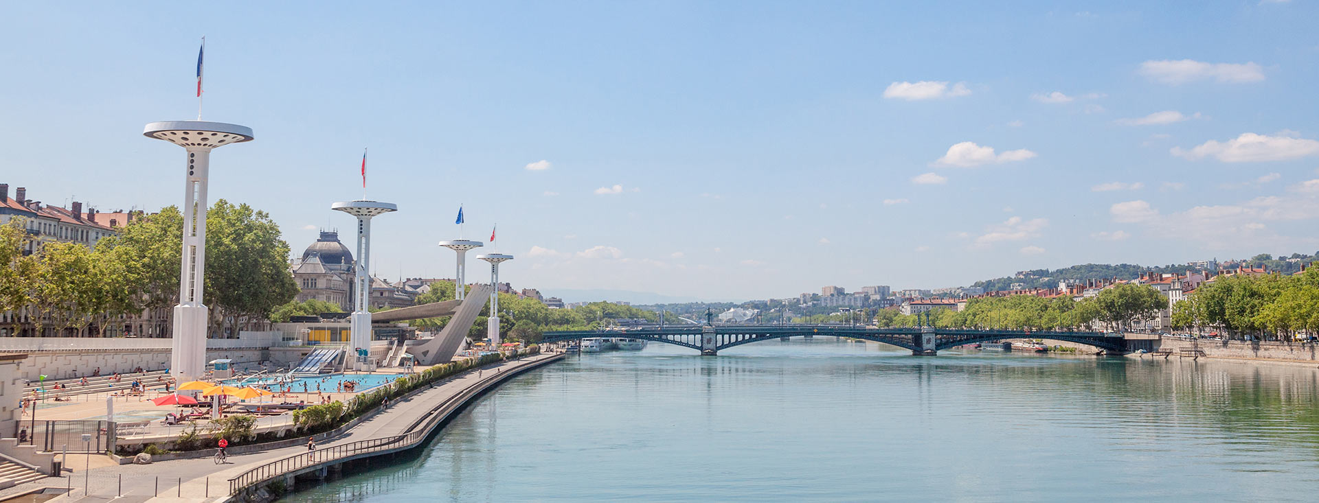 Centre Nautique Tony Bertrand sur le Rhône © BalkansCat / Shutterstock 1490840474