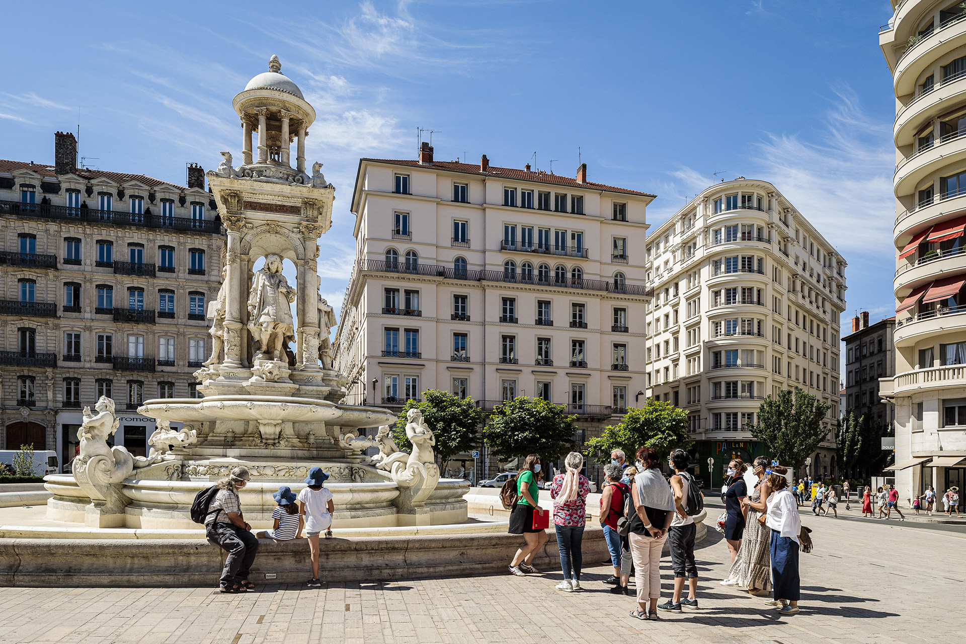 Visite guidée place des Jacobins © www.b-rob.com