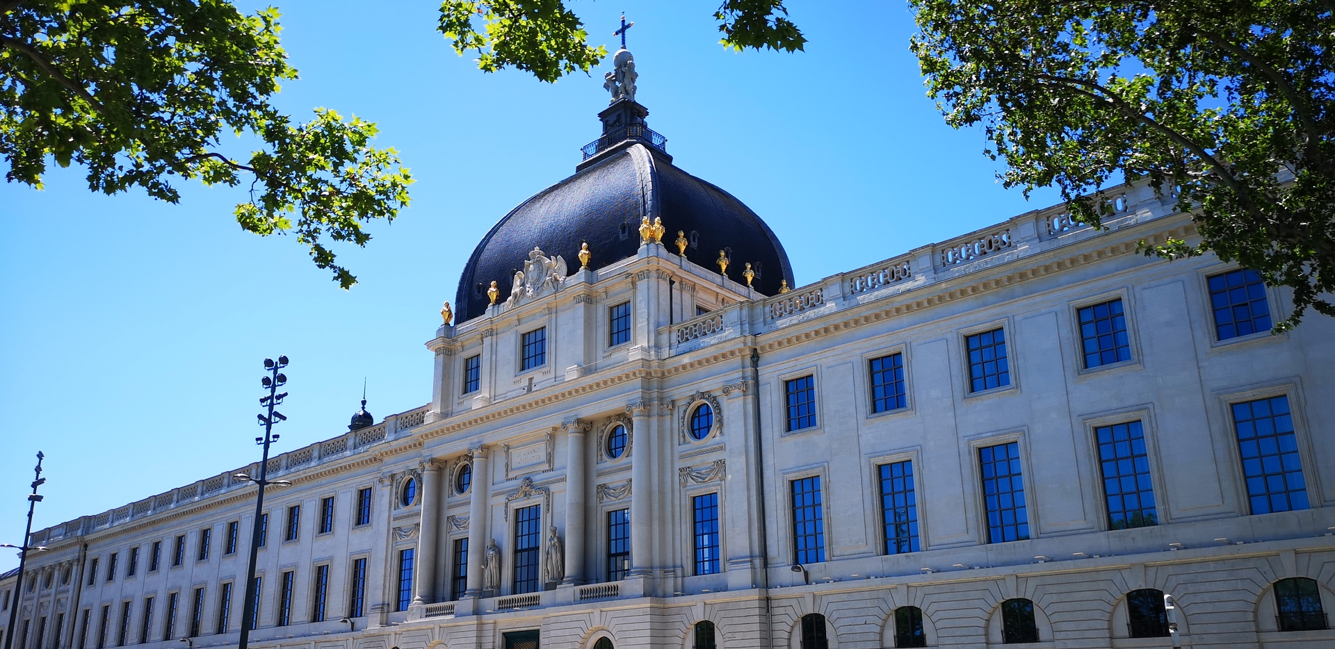 La Façade du Grand Hôtel-Dieu © SPO / HCL Musée