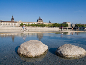 Les Berges du Rhône à vélo © Tristan Deschamps