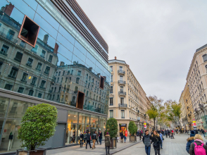 Rue de la République © Eddy-Galeotti / Shutterstock 281436434