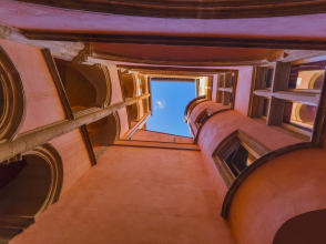 Cour du Vieux Lyon © Tatiana Popova / Shutterstock 725913883