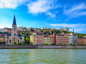 Les quais de Saône © Martin M303_114141880 / Shutterstock