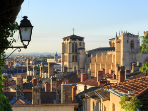 Vieux-Lyon Saint-Jean © Sander Van Der Werf / Shutterstock 692765317
