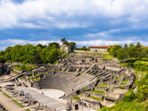 Lugdunum - Théâtre antique de Fourvière © Taromon / Shutterstock 659044057