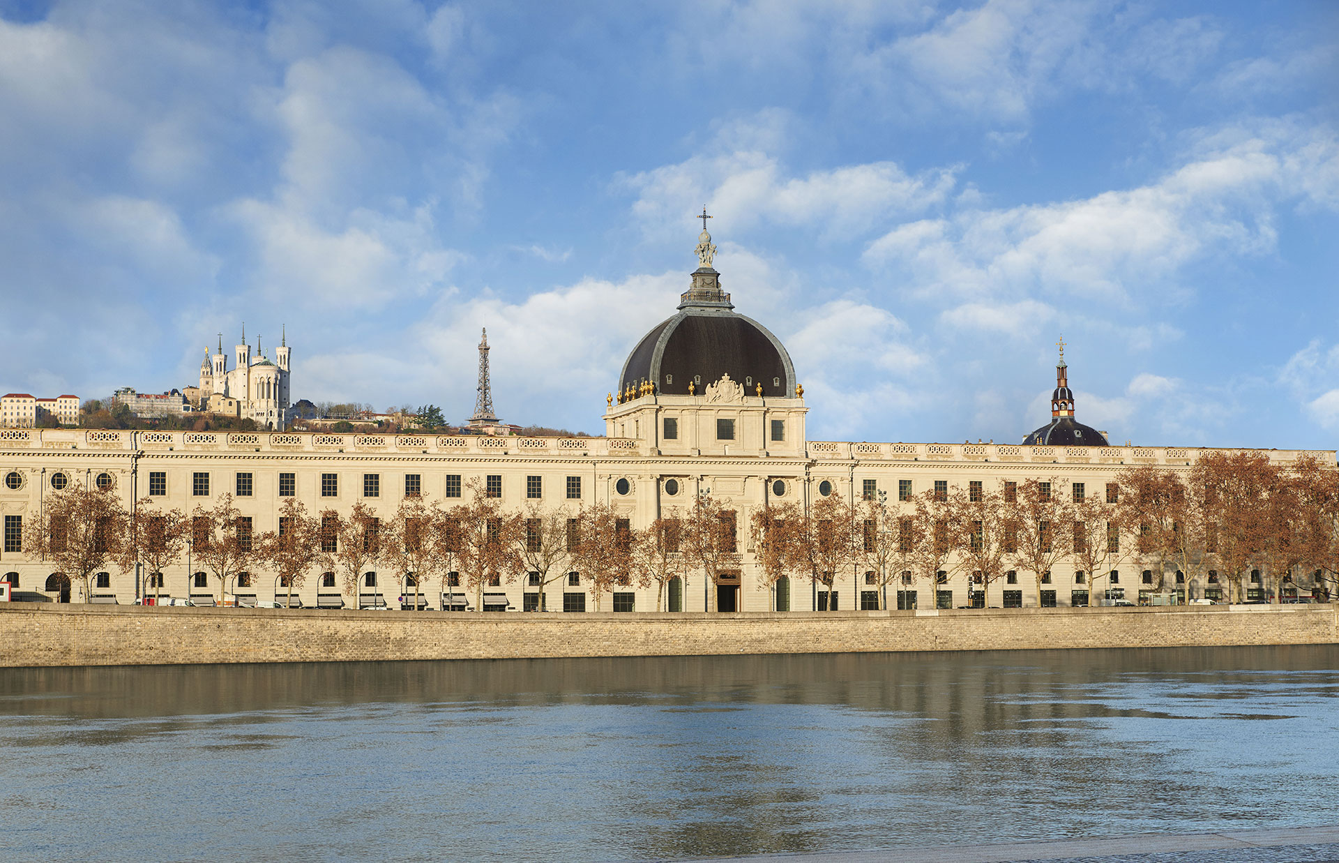 Vue extérieur du Grand Hôtel-Dieu © Eric Cuvillier