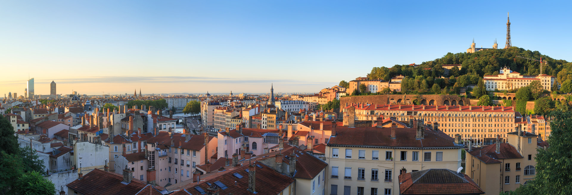 La Colline de Fourvière et le Vieux-Lyon © Sander van der Werf / 692765320 Shutterstock