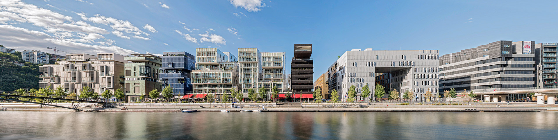 Confluence, les immeubles bordant la marina © Tarzshoot